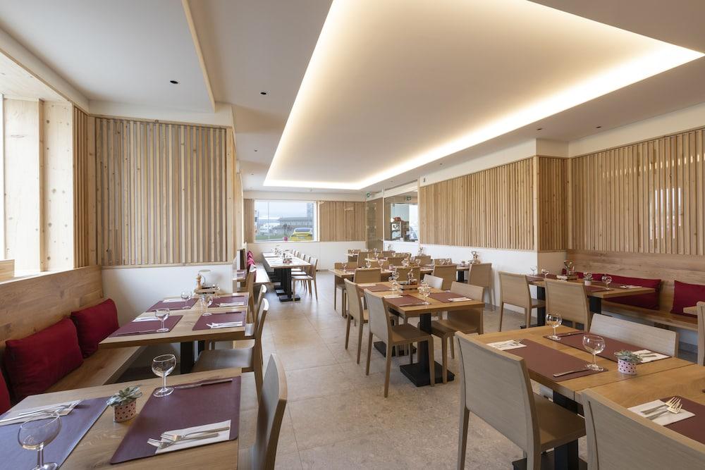 Hotel Sonne St. Moritz 3* Superior Exterior photo