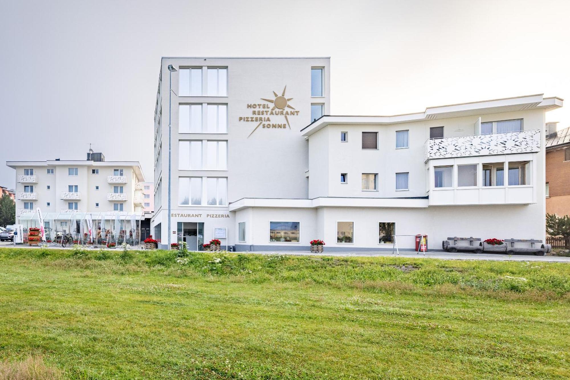 Hotel Sonne St. Moritz 3* Superior Exterior photo